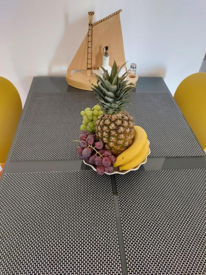 Apartmant Bionda Novi Vinodolski, Cozy And Nice Apartment For 4 People In The City Center מראה חיצוני תמונה